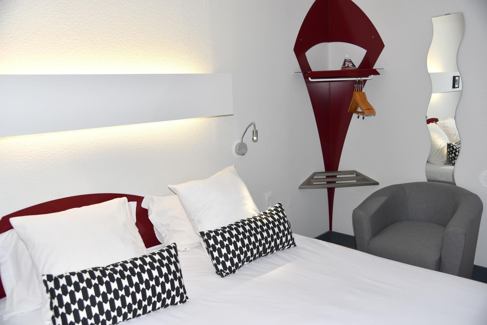 Brit Hotel Porte D'Espagne Perpignano Esterno foto