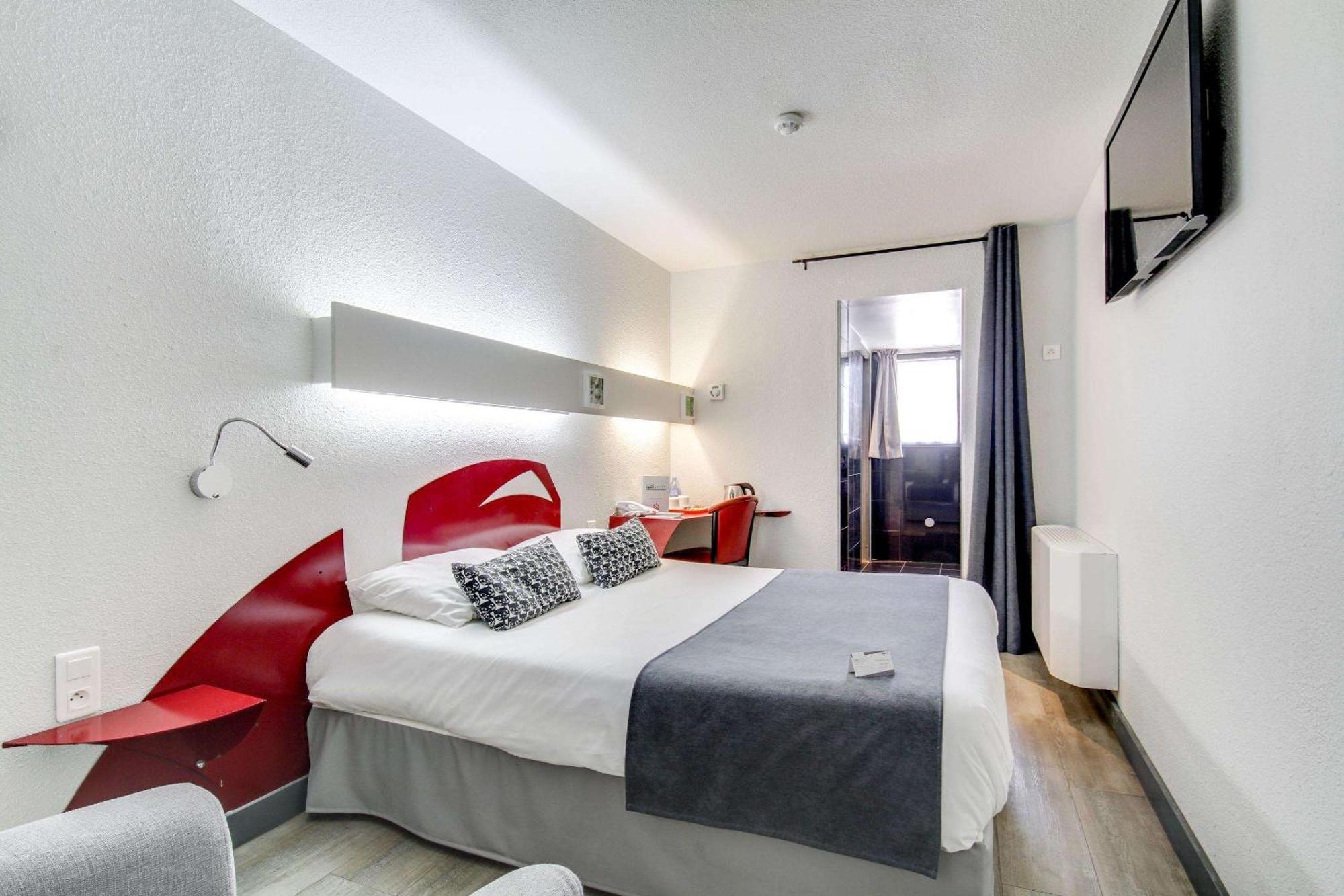 Brit Hotel Porte D'Espagne Perpignano Esterno foto
